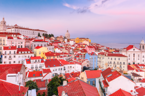 Alfama, the tourist and economic soul of Lisbon
