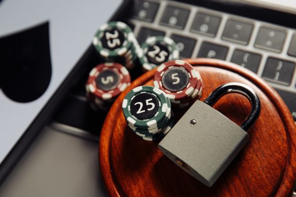 DGOJ of Spain prioritizes safe gambling and criticizes parliamentary blockade of protection measures